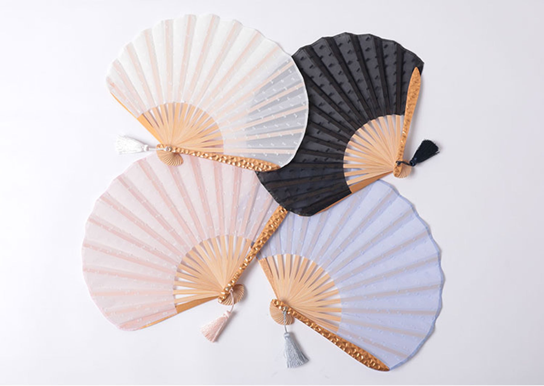 Exploring the Elegance and Distinctive Charms of Japanese Fans, Uchiwa and Sensu